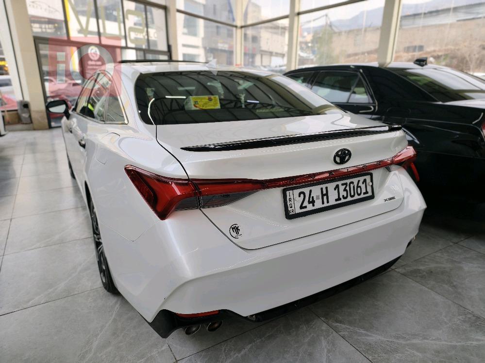 تويوتا أفالون